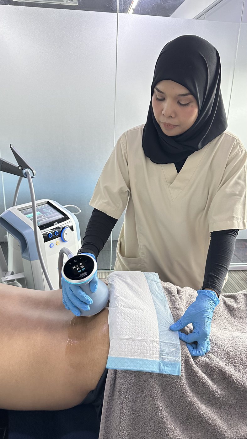 Knee pain treatment with focused shockwave therapy